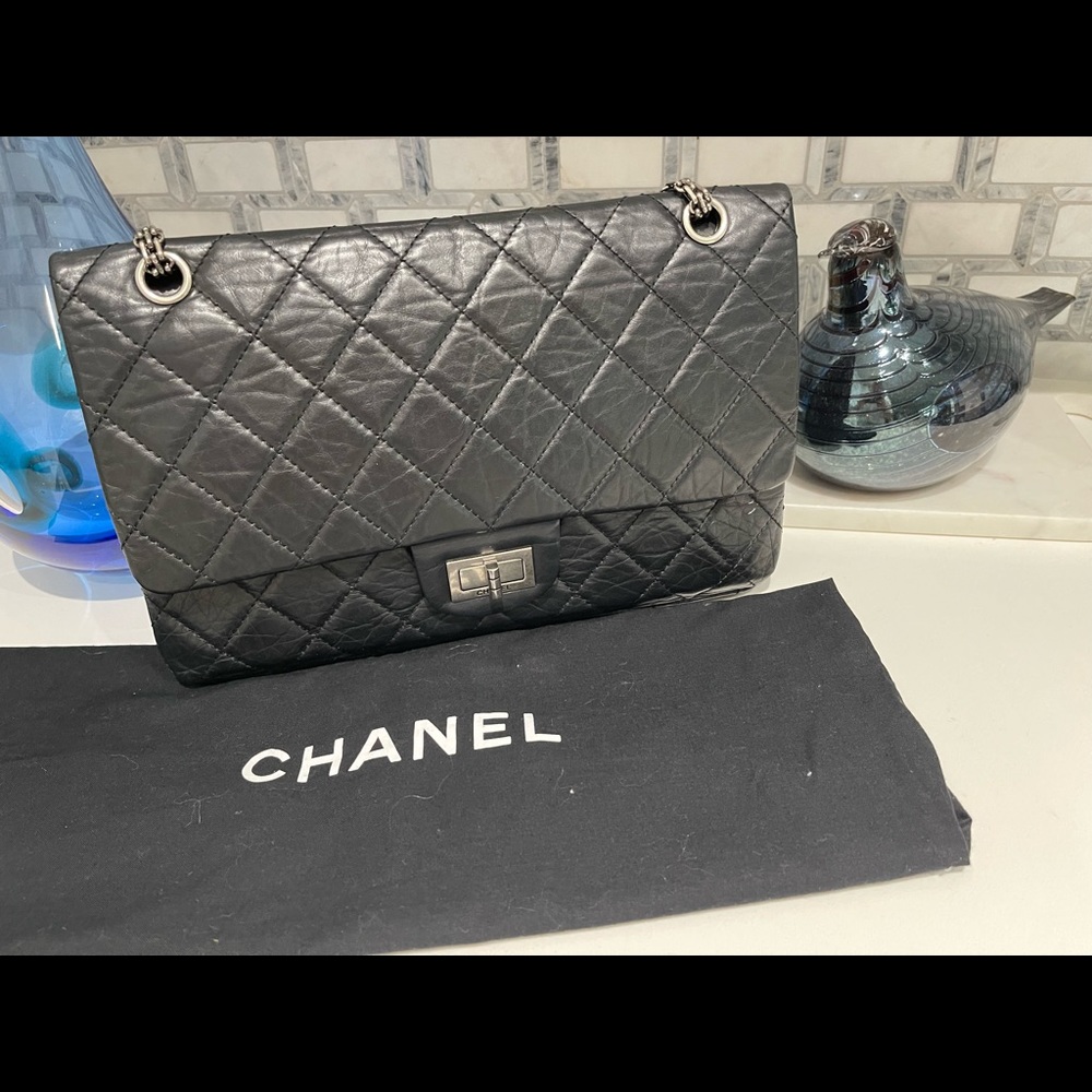 Chanel Black Purse 2.55 lamb skin comes with dust bag and box.. Quilted - Picture 10 of 13